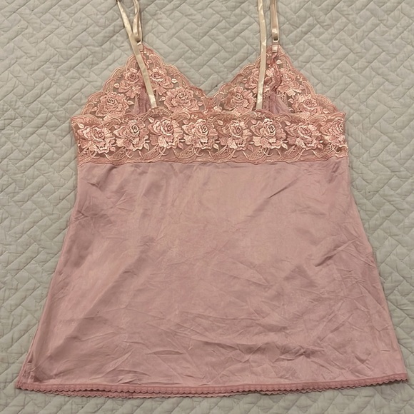 VTG Parisian lingerie. Sexy pink camisole with intricate lace trim. Small. - Picture 3 of 5